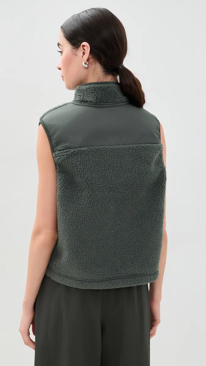 NikeSKIMS Sherpa Vest | Thumbnail 3