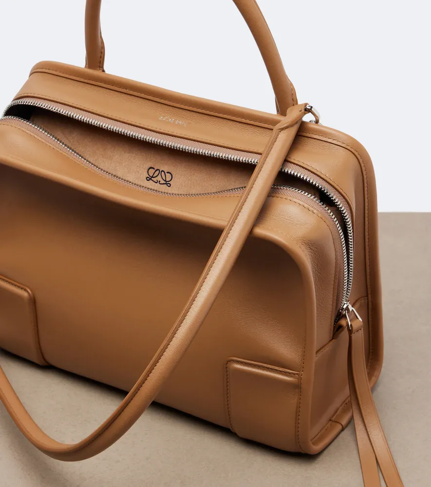 Loewe Amazona 180 Medium leather top-handle bag | Thumbnail 4 Loewe Amazona 180 Medium leather top-handle bag | Thumbnail 4