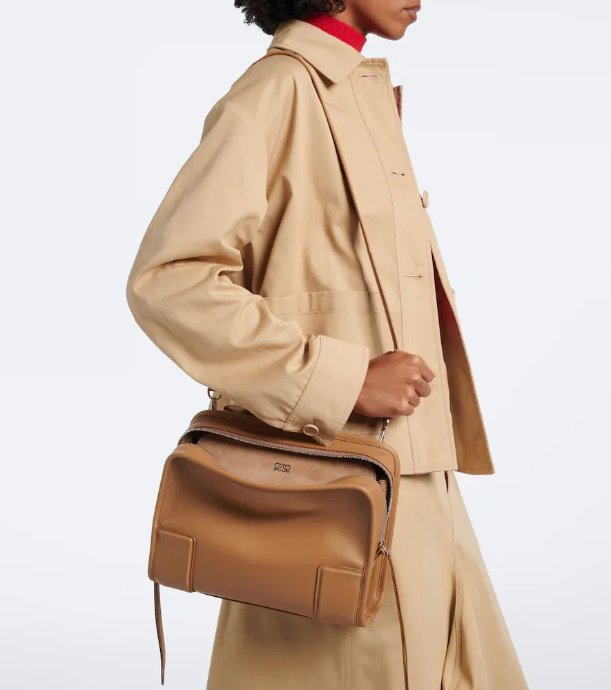 Loewe Amazona 180 Medium leather top-handle bag | Thumbnail 5 Loewe Amazona 180 Medium leather top-handle bag | Thumbnail 5