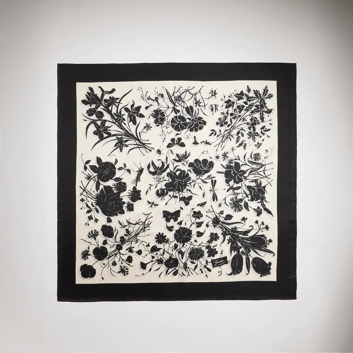 Gucci Printed Silk Twill Carré | Thumbnail 3 Gucci Printed Silk Twill Carré | Thumbnail 3