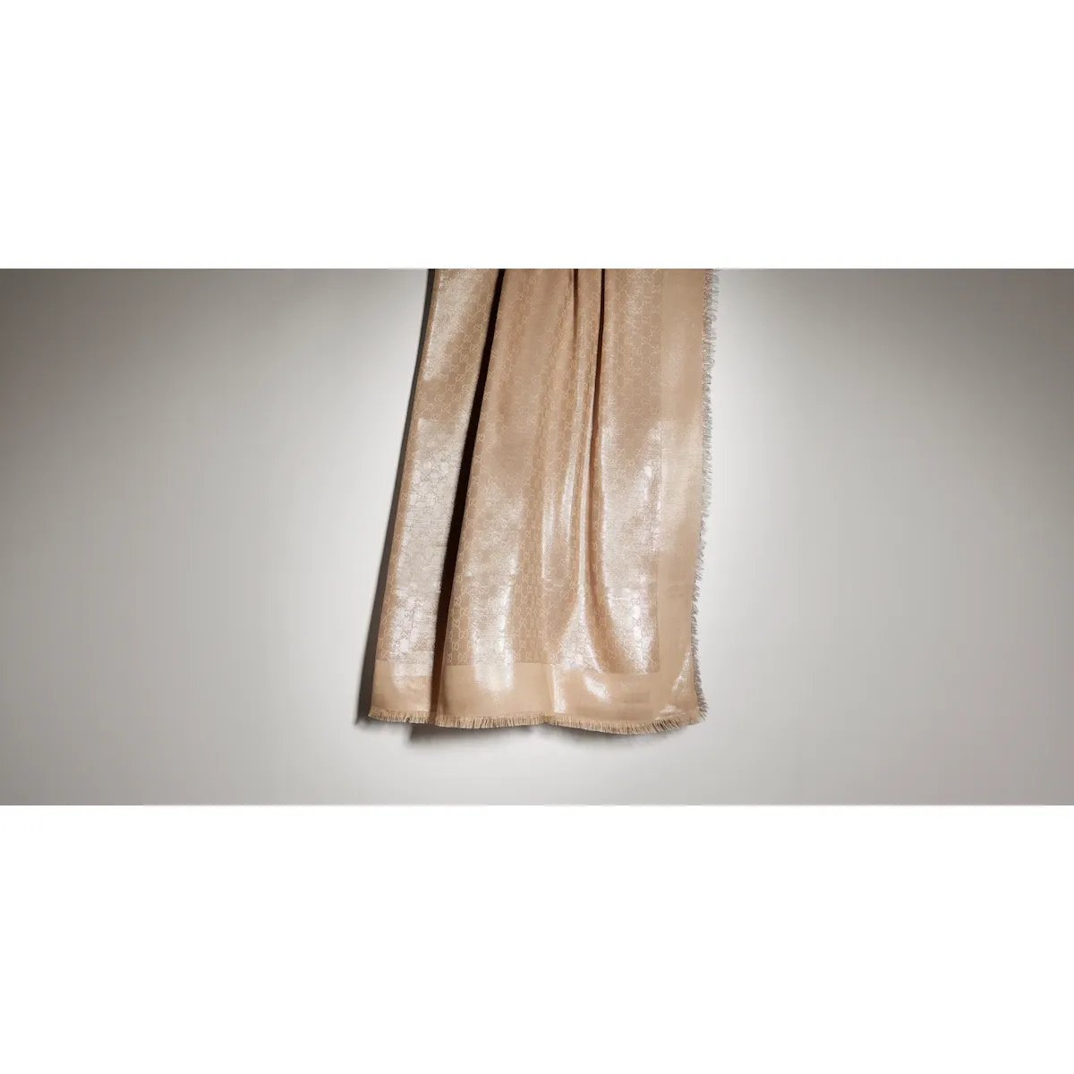 Gucci GG Wool Silk Lamé Jacquard Shawl | Thumbnail 3