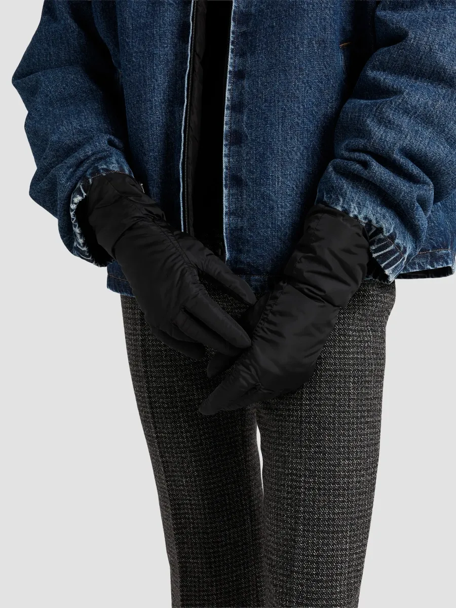 Prada Women's Re-Nylon Gloves | Thumbnail 2