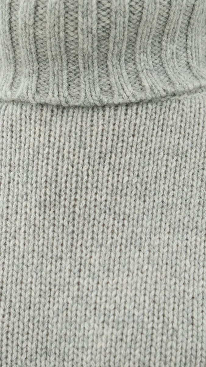 Jenni Kayne Cropped Cashmere Jet Turtleneck Sweater | Thumbnail 6 Jenni Kayne Cropped Cashmere Jet Turtleneck Sweater | Thumbnail 6