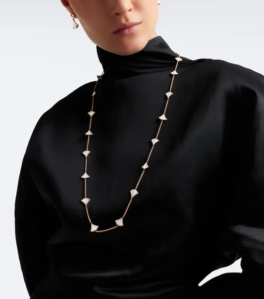 BVLGARI Diva's Dream 18kt rose gold necklace with mother-of-pearl | Thumbnail 2 BVLGARI Diva's Dream 18kt rose gold necklace with mother-of-pearl | Thumbnail 2