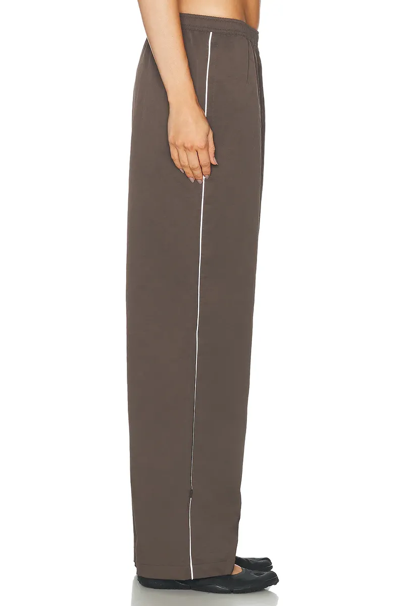 NikeSKIMS Crunchy Nylon Wide Leg Pant | Thumbnail 3 NikeSKIMS Crunchy Nylon Wide Leg Pant | Thumbnail 3