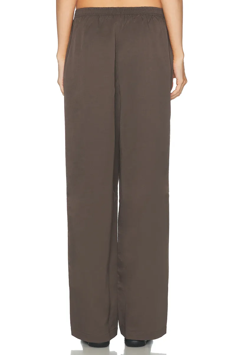 NikeSKIMS Crunchy Nylon Wide Leg Pant | Thumbnail 5 NikeSKIMS Crunchy Nylon Wide Leg Pant | Thumbnail 5