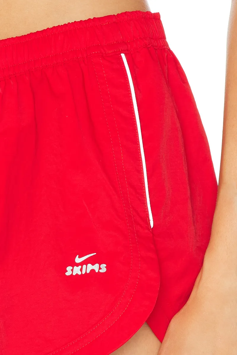 NikeSKIMS Crunchy Nylon 2 Short | Thumbnail 7