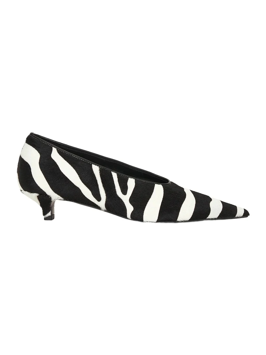 Sharp Pony Hair Kitten Pump