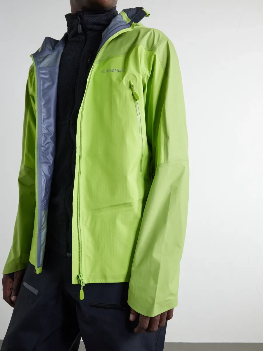 Norrøna Falketind Hooded GORE-TEX® Shell Jacket - Men | Thumbnail 3 Norrøna Falketind Hooded GORE-TEX® Shell Jacket - Men | Thumbnail 3