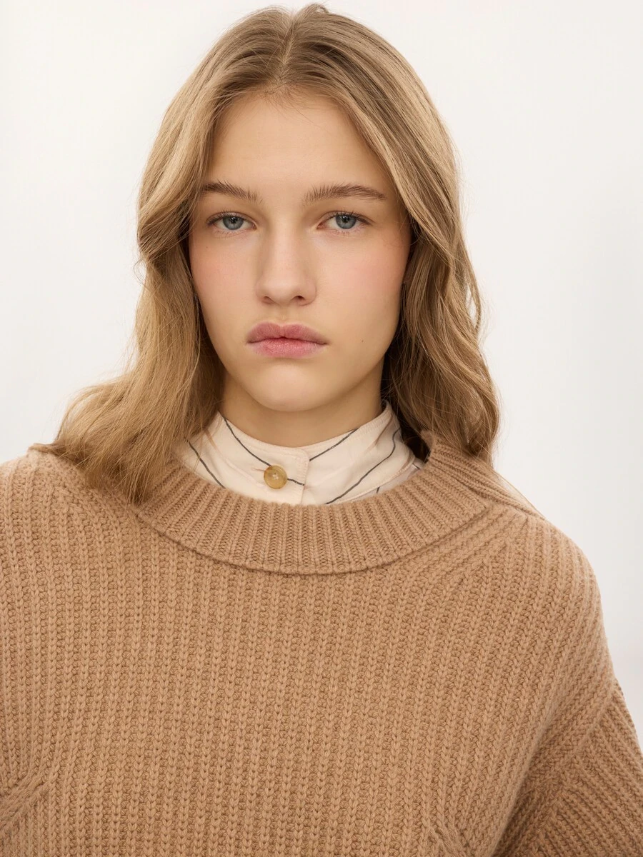 CHLOE ACCESSORIES Cropped mock-neck sweater in a wool and cashmere knit & lace | Thumbnail 7 CHLOE ACCESSORIES Cropped mock-neck sweater in a wool and cashmere knit & lace | Thumbnail 7