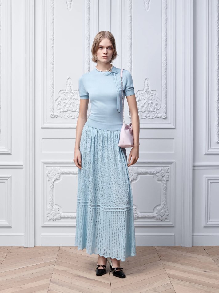 Short-Sleeved Fitted Sweater Sky Blue Silk Knit
