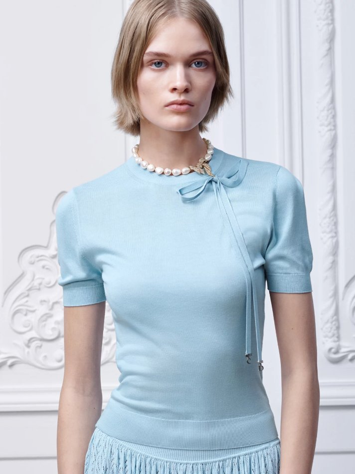 Dior Short-Sleeved Fitted Sweater Sky Blue Silk Knit | Thumbnail 3 Dior Short-Sleeved Fitted Sweater Sky Blue Silk Knit | Thumbnail 3